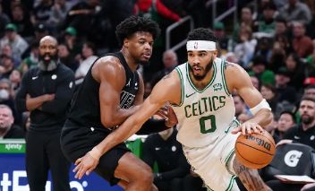 NBA-巴恩斯29+12哈利伯顿21+12 西卡23分步行者127-125胜猛龙