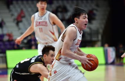 CBA-吴前24分阿丘尔空砍20+15 浙江123-87轻取同曦迎4连胜