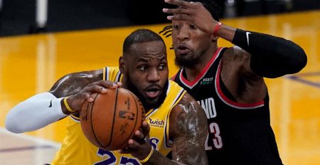 NBA-詹姆斯29+9+6浓眉两双 利拉德31分开拓者擒湖人