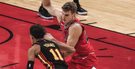 NBA-特雷-杨37分领7人上双 老鹰大胜公牛迎来开门红