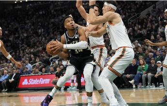 NBA-利拉德40分里程碑之夜 字母哥三双 雄鹿132-119大胜马刺