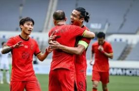 东亚杯-中国1-0中国香港队第三收官 张玉宁助攻黄政宇制胜