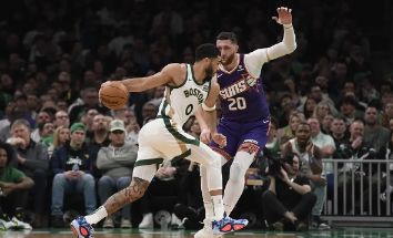 NBA-双探花合砍63分杜兰特20分 布克23+7 太阳112-127不敌绿军