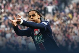 法国杯-巴黎3-0兰斯夺冠 巴尔科拉2射1传