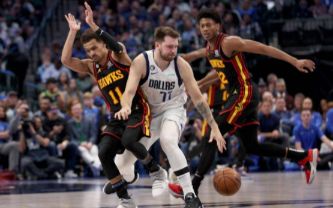 NBA-东契奇复出空砍30+8 老鹰8人上双130-122送独行侠三连败