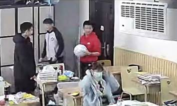 哈哈哈！不要随便挑战女班主任