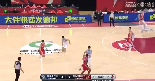 你永远也晃翻不了不防守的人 亚当斯变向晃翻于德豪