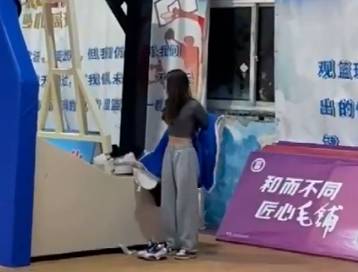 爱打球的篮球女生晒视频：我能进三分 也能爱你十分